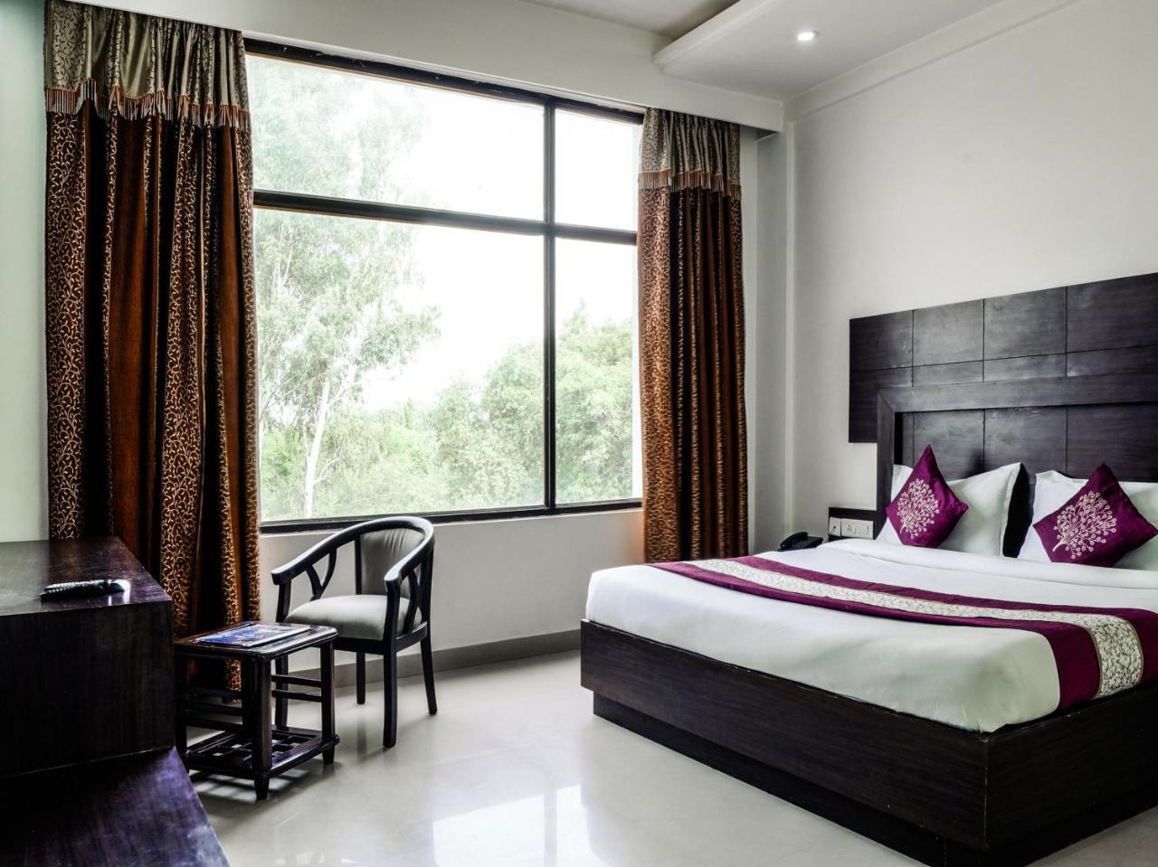 Madhu Resort Agra  Exterior foto